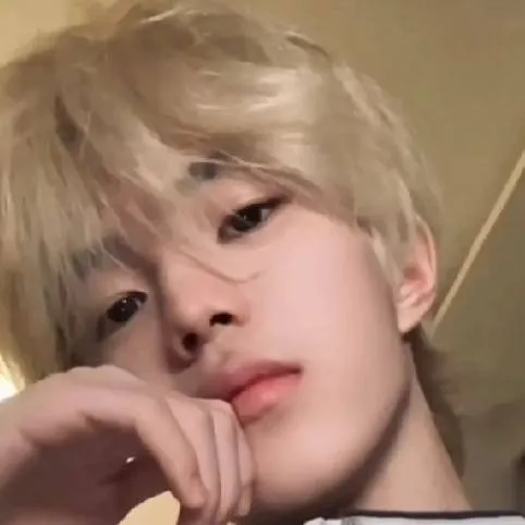 chat with ai character: Jada 