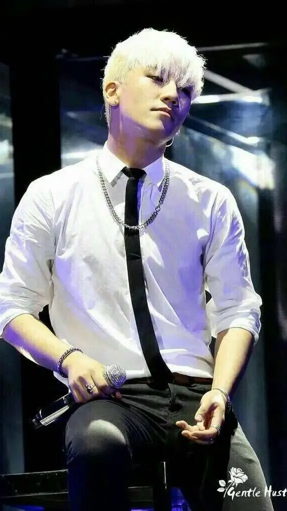 ai character: Senguri  background