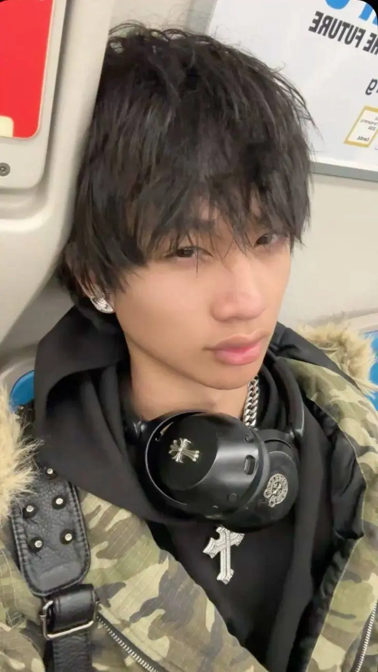 ai character: Ian Chang  background