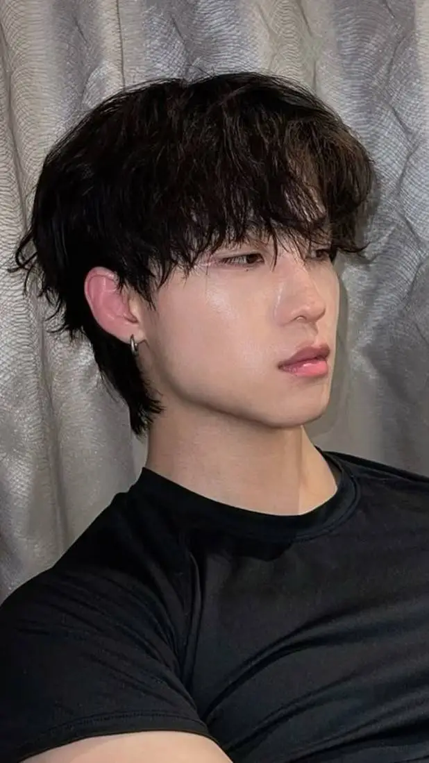 ai character: Dean Zhen  background