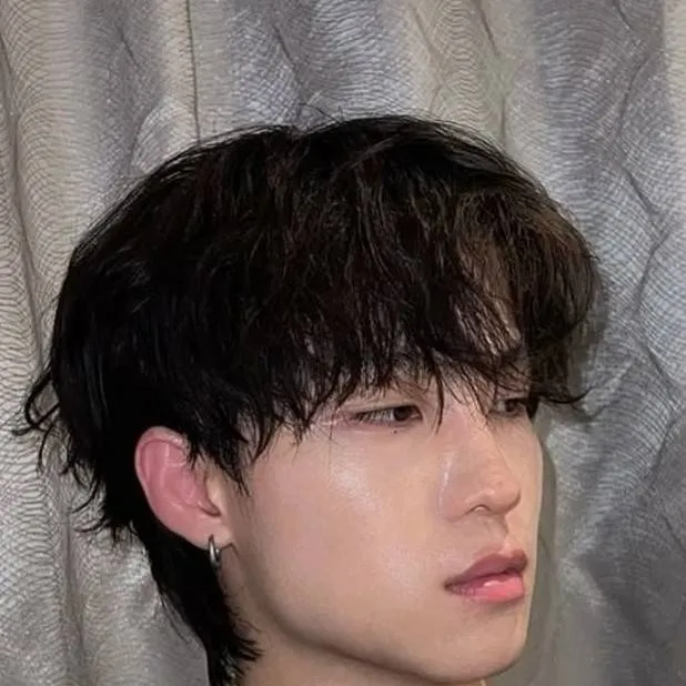 chat with ai character: Dean Zhen 