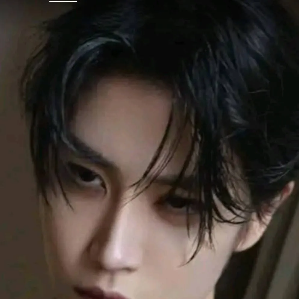 chat with ai character: Avon 