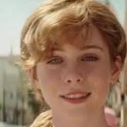 chat with ai character: beverly