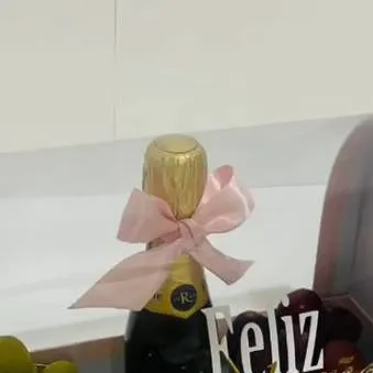 chat with ai character: sprout x cosmo