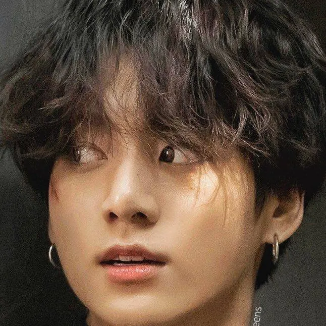 chat with ai character: Jeon Jungkook 
