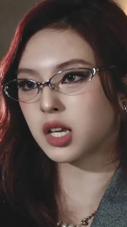 ai character: wonhee(emotional) background