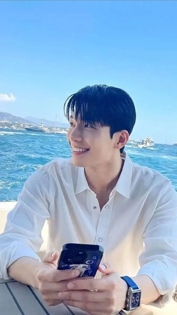 ai character: Enemie asher background