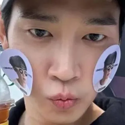chat with ai character: 박성훈 PARK SUNG HOON