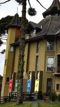 ai character: escola de magia background