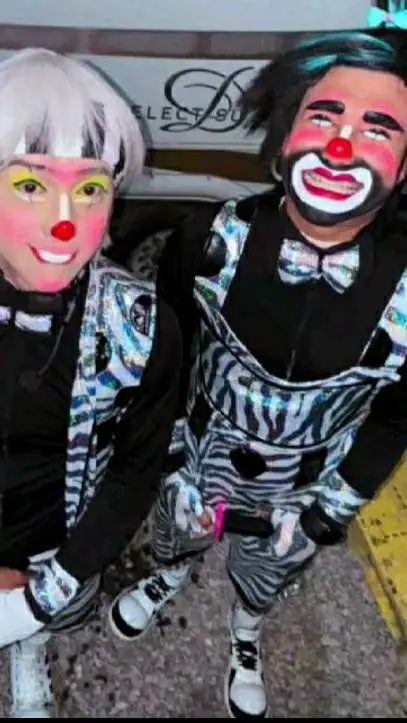 ai character: los mesmo show background