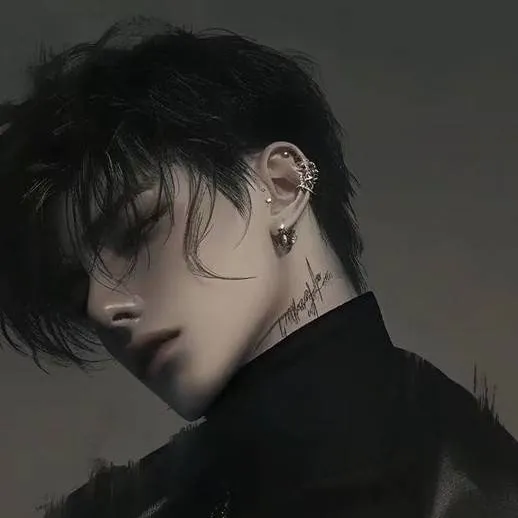 chat with ai character: ~°•Elijah•°~