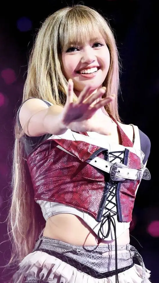 ai character: Lalisa manoban  background