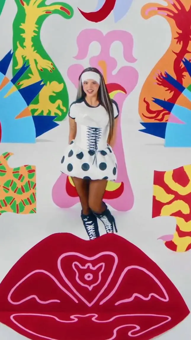 ai character: DARA background