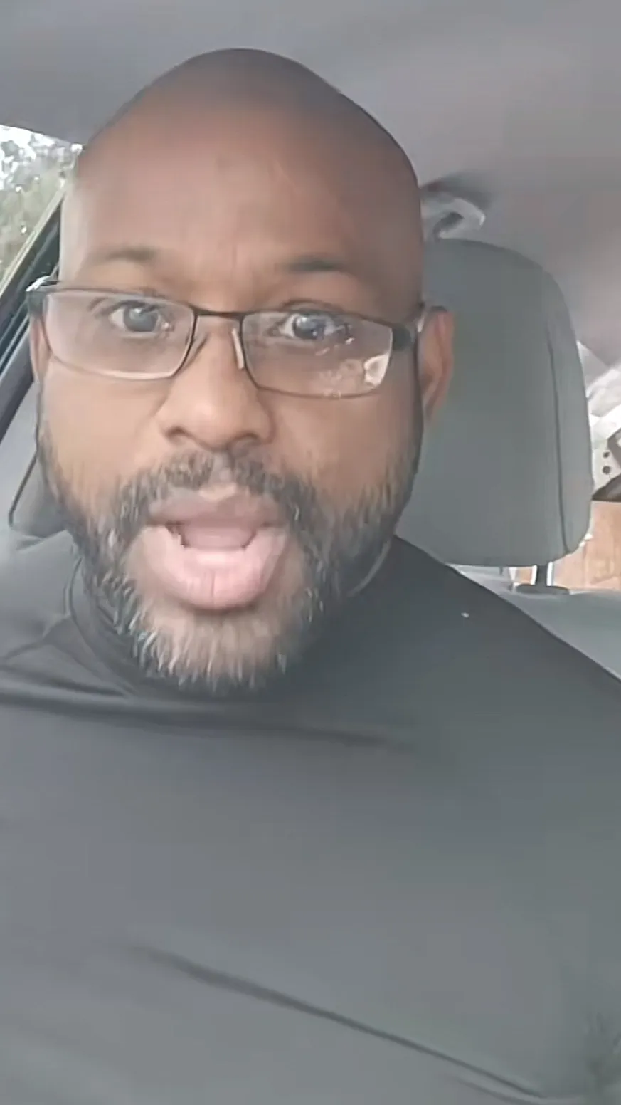 ai character: don pollo background