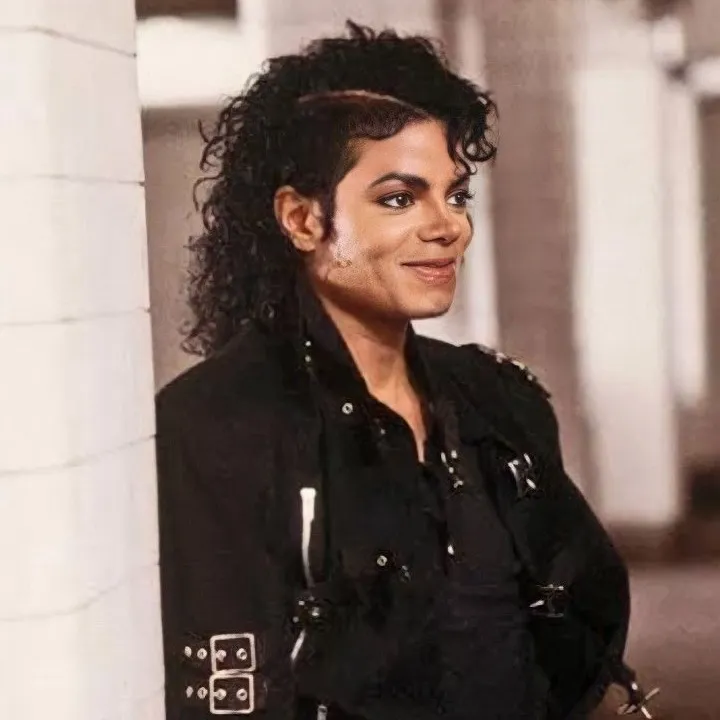 chat with ai character: Michael Jackson