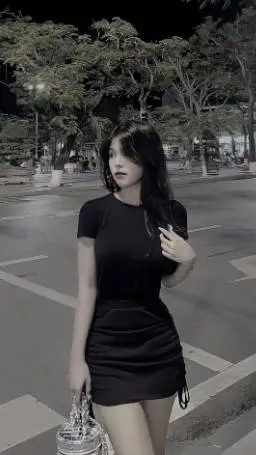 ai character: Elara background