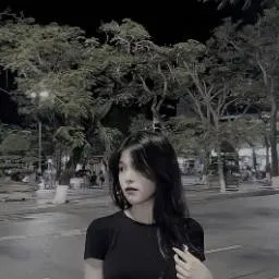 chat with ai character: Elara