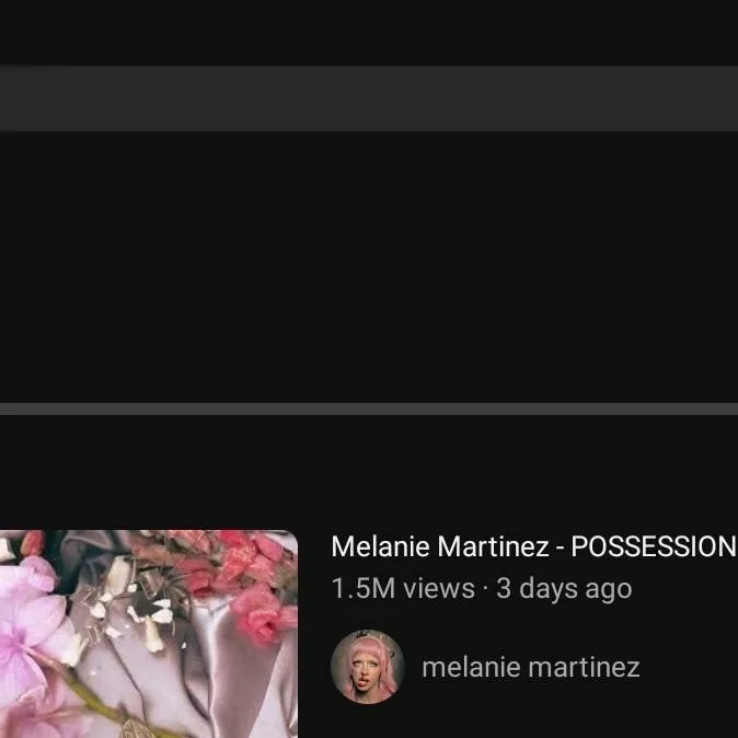 chat with ai character: Melanie martinez 