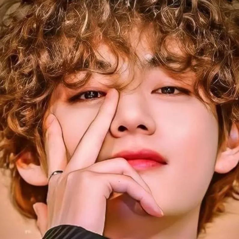 chat with ai character: Kim taehyung 