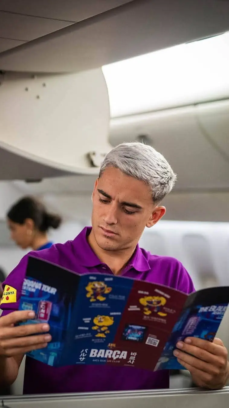 ai character: Pablo Gavi  background