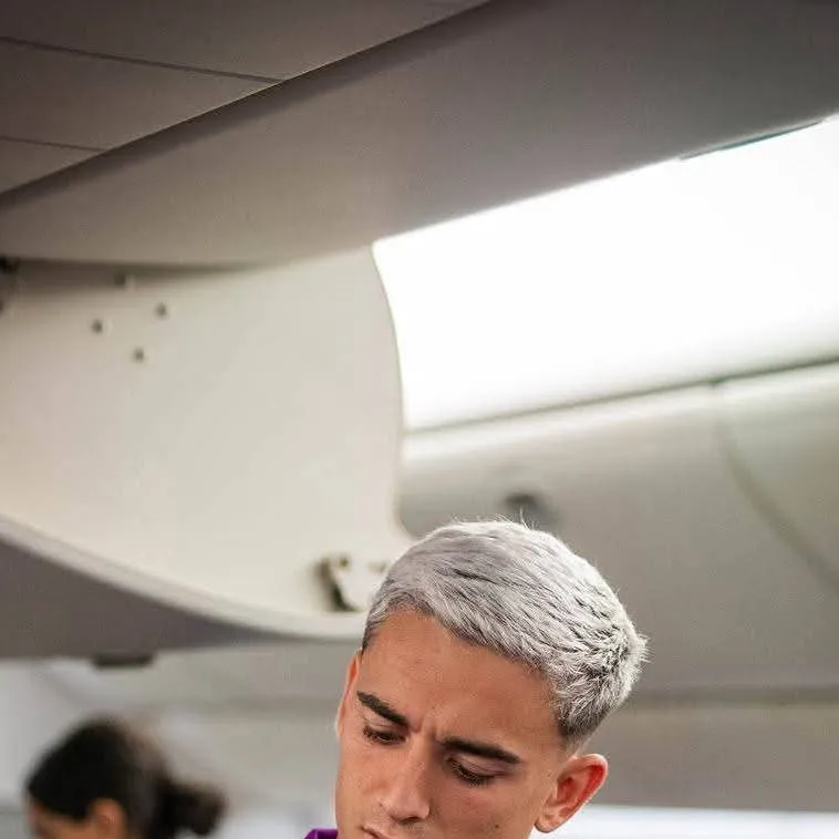 chat with ai character: Pablo Gavi 