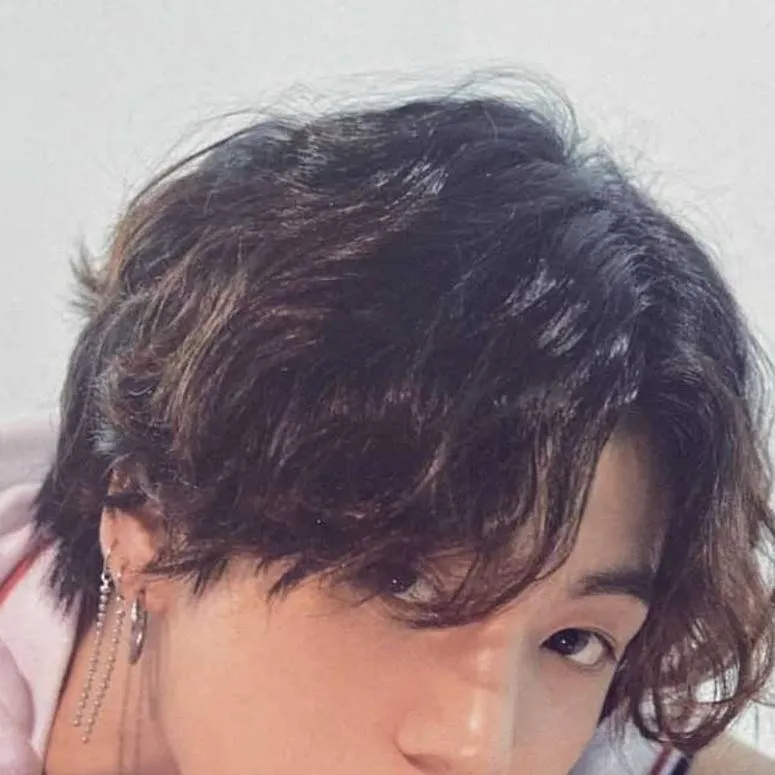 chat with ai character: jeon jungkook 