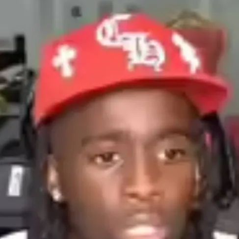 chat with ai character: kai has a black p-