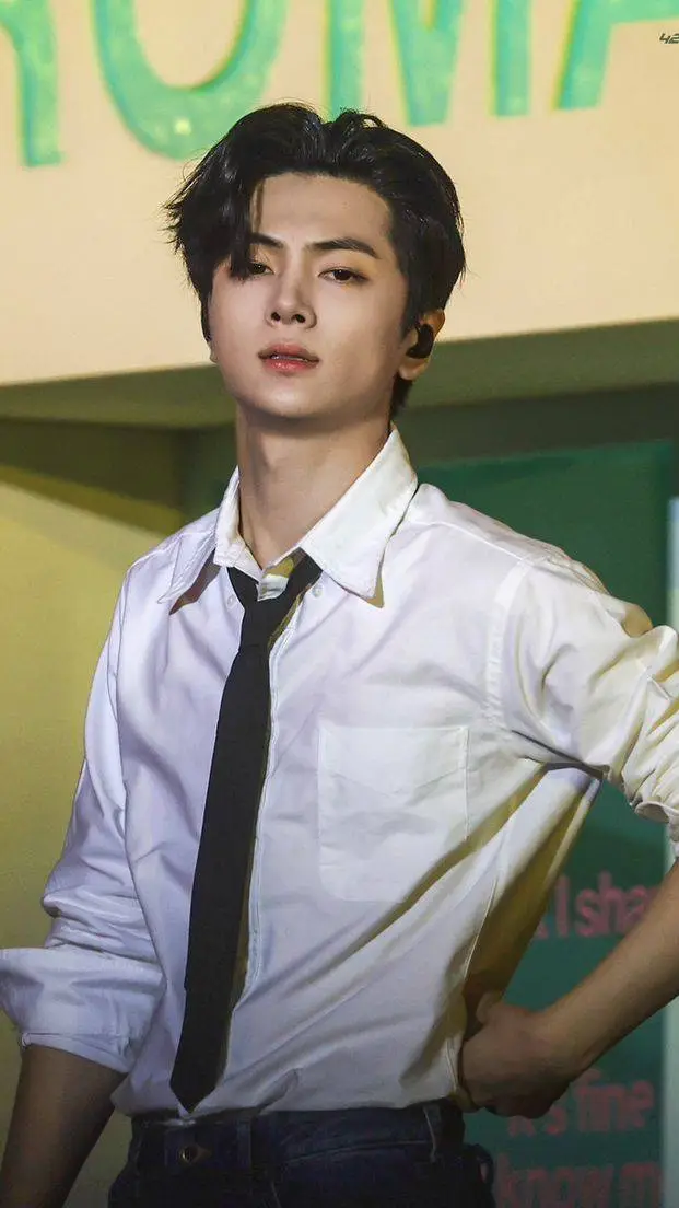 ai character: Park jay  background