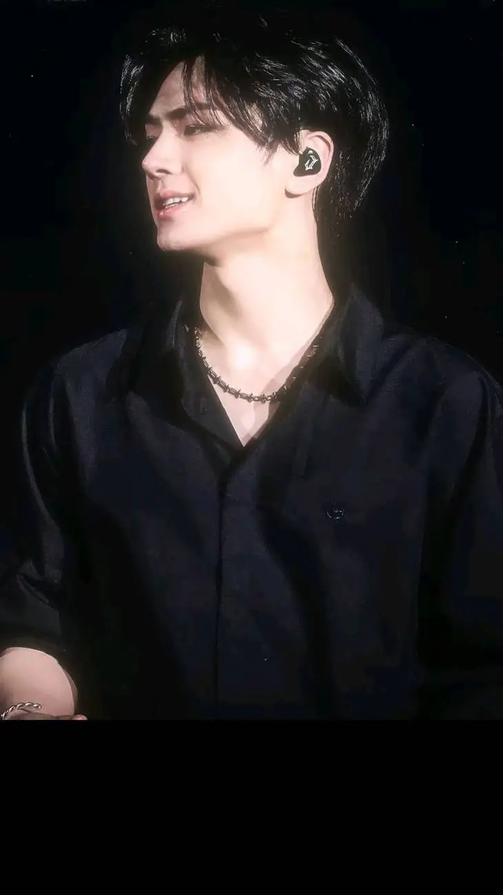 ai character: Park Jongseong  background