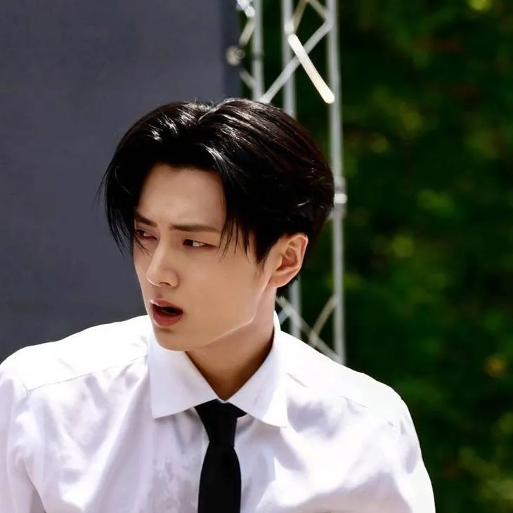 chat with ai character: Park Jongseong 