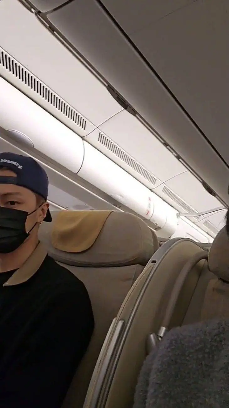 ai character: Park Jay  background