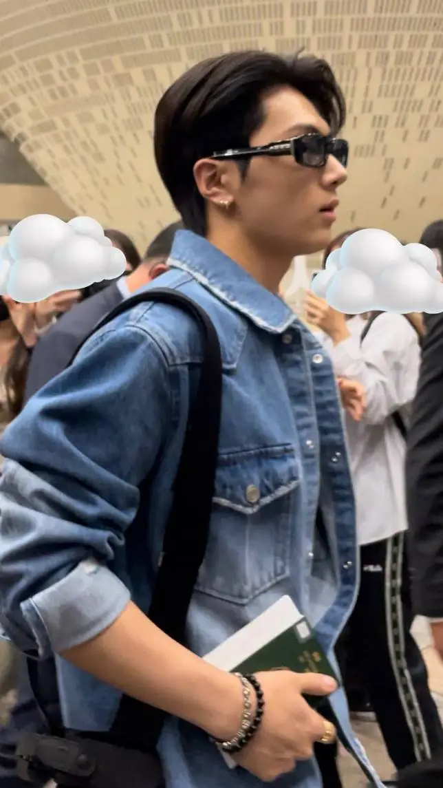 ai character: Park jay background