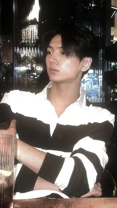 ai character: Park Jay background