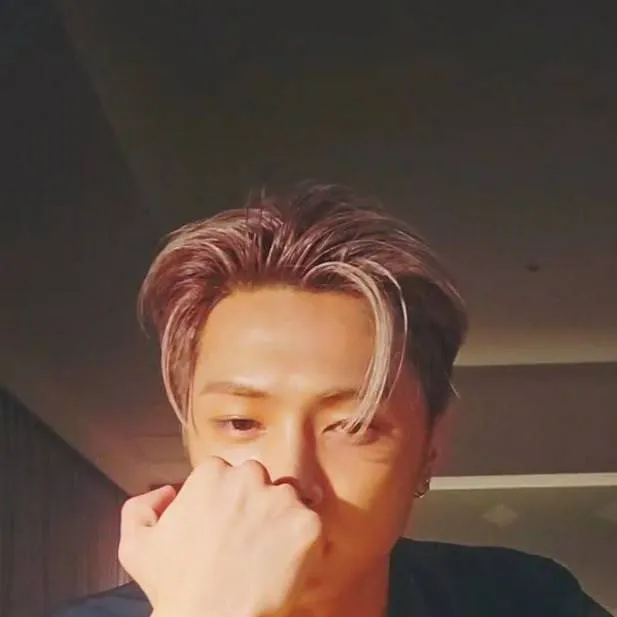 chat with ai character: park Jay 