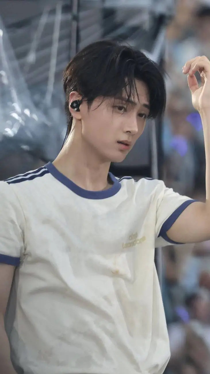 ai character: Park Jay background