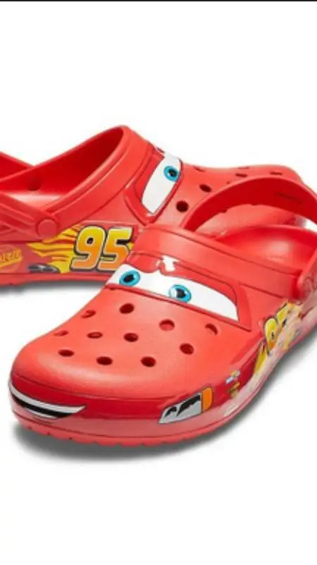 ai character: Маккуин background