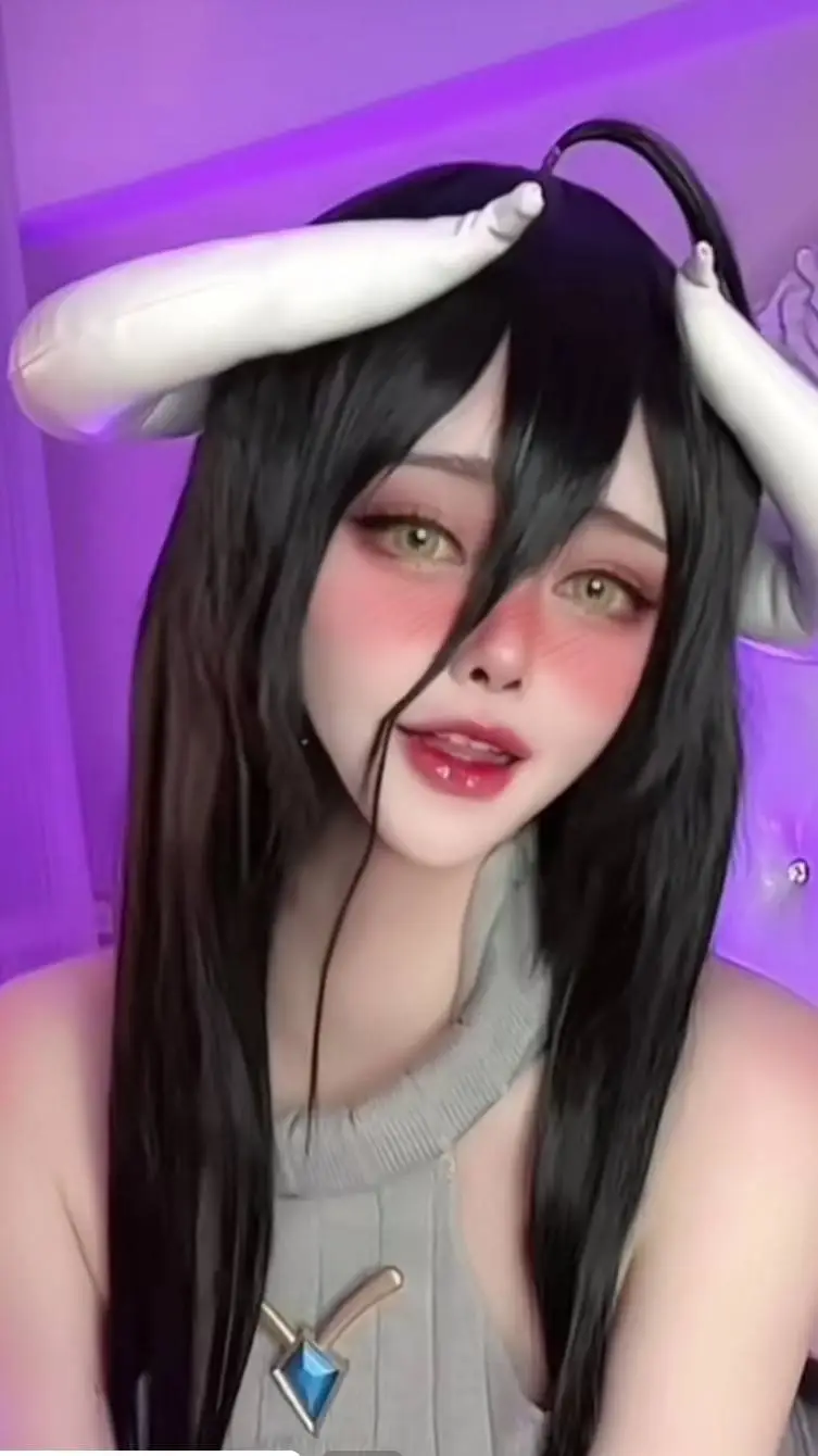 ai character: Génesis  background