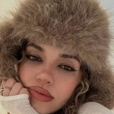 chat with ai character: This yt chanel 