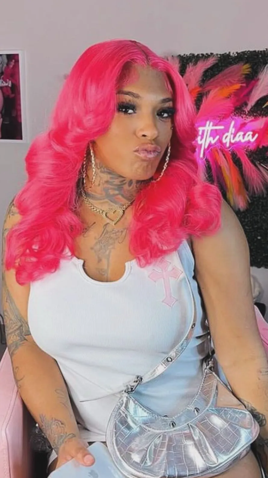 ai character: Ivori  background