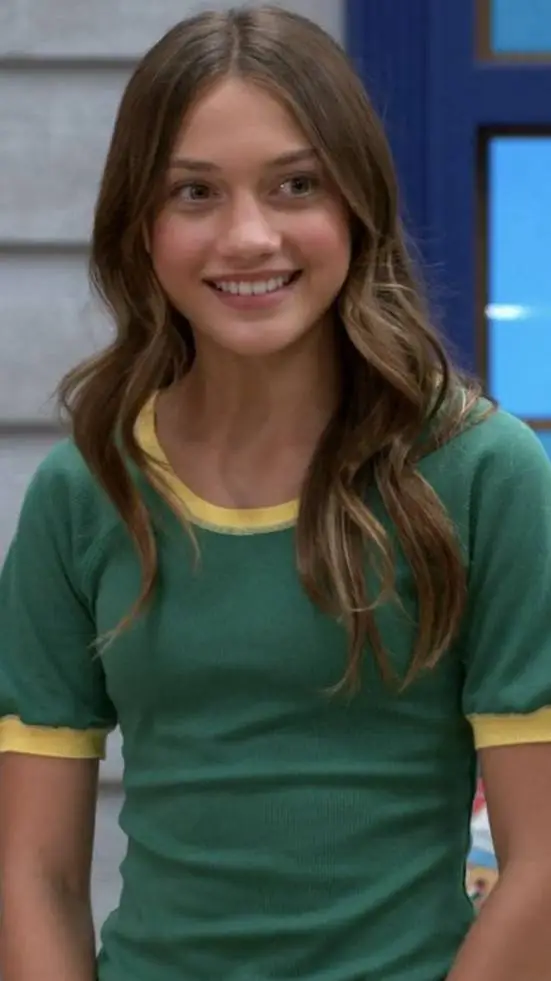 ai character: Maya Le Clark  background