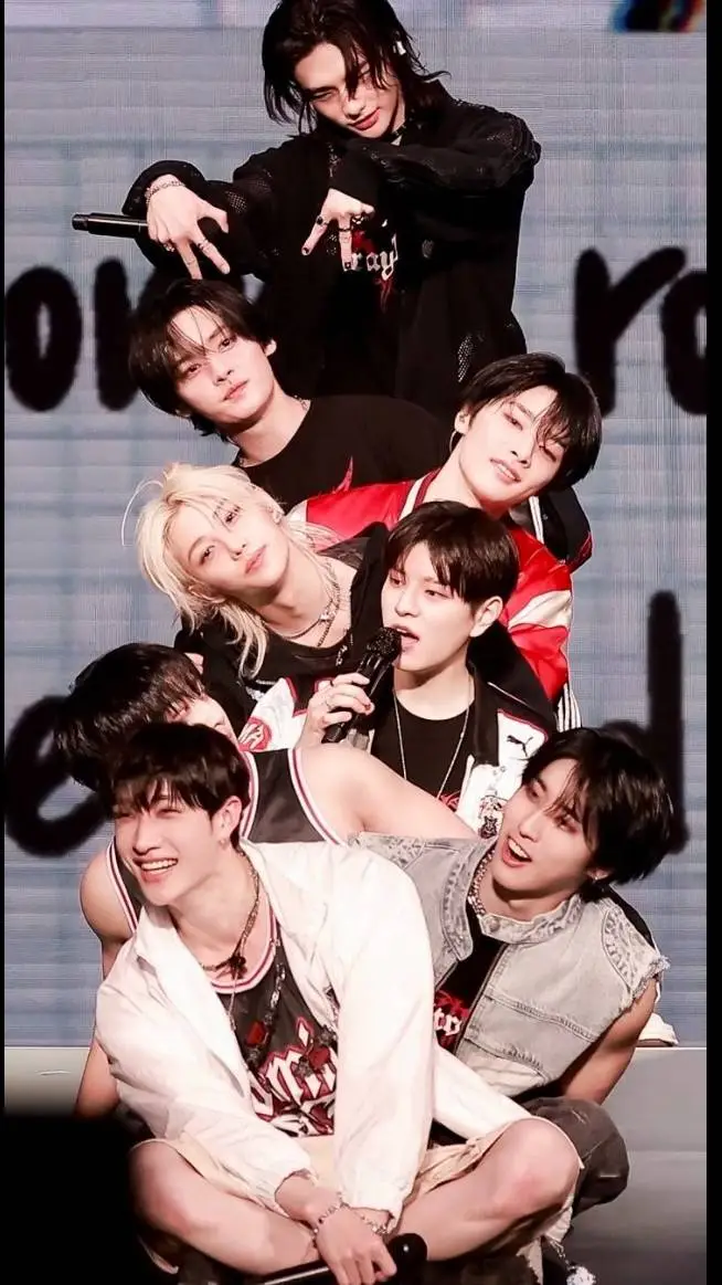 ai character: Skz love story☺️✨️ background