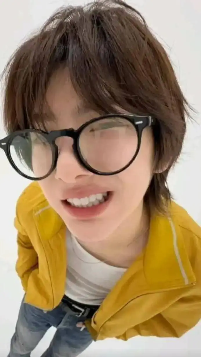 ai character: juhoon  background