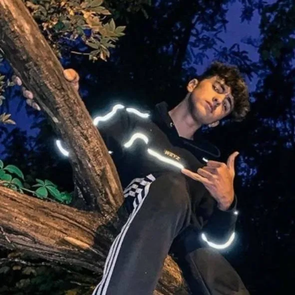 chat with ai character: inox 