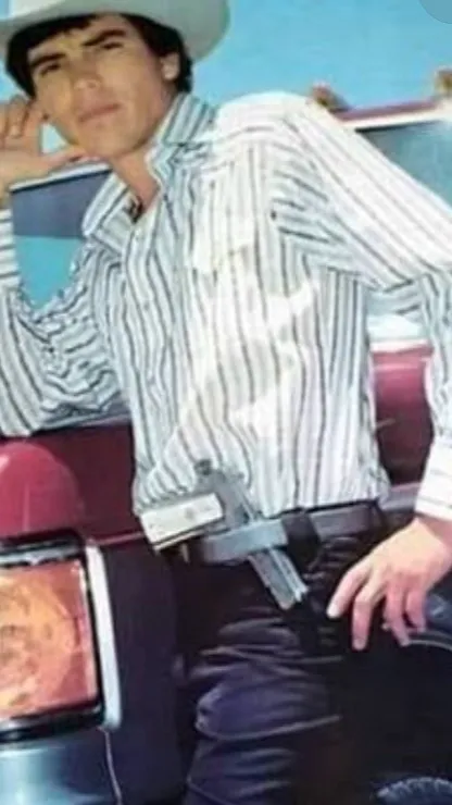 ai character: Chalino Sánchez  background