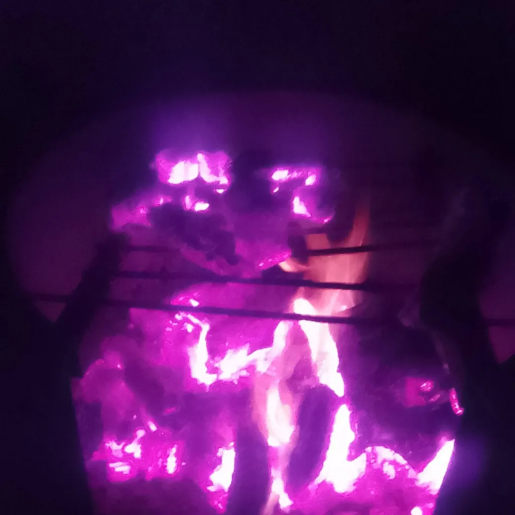 chat with ai character: casa embrujada 