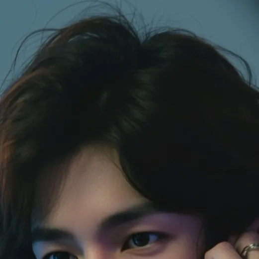 chat with ai character: Hyunjin