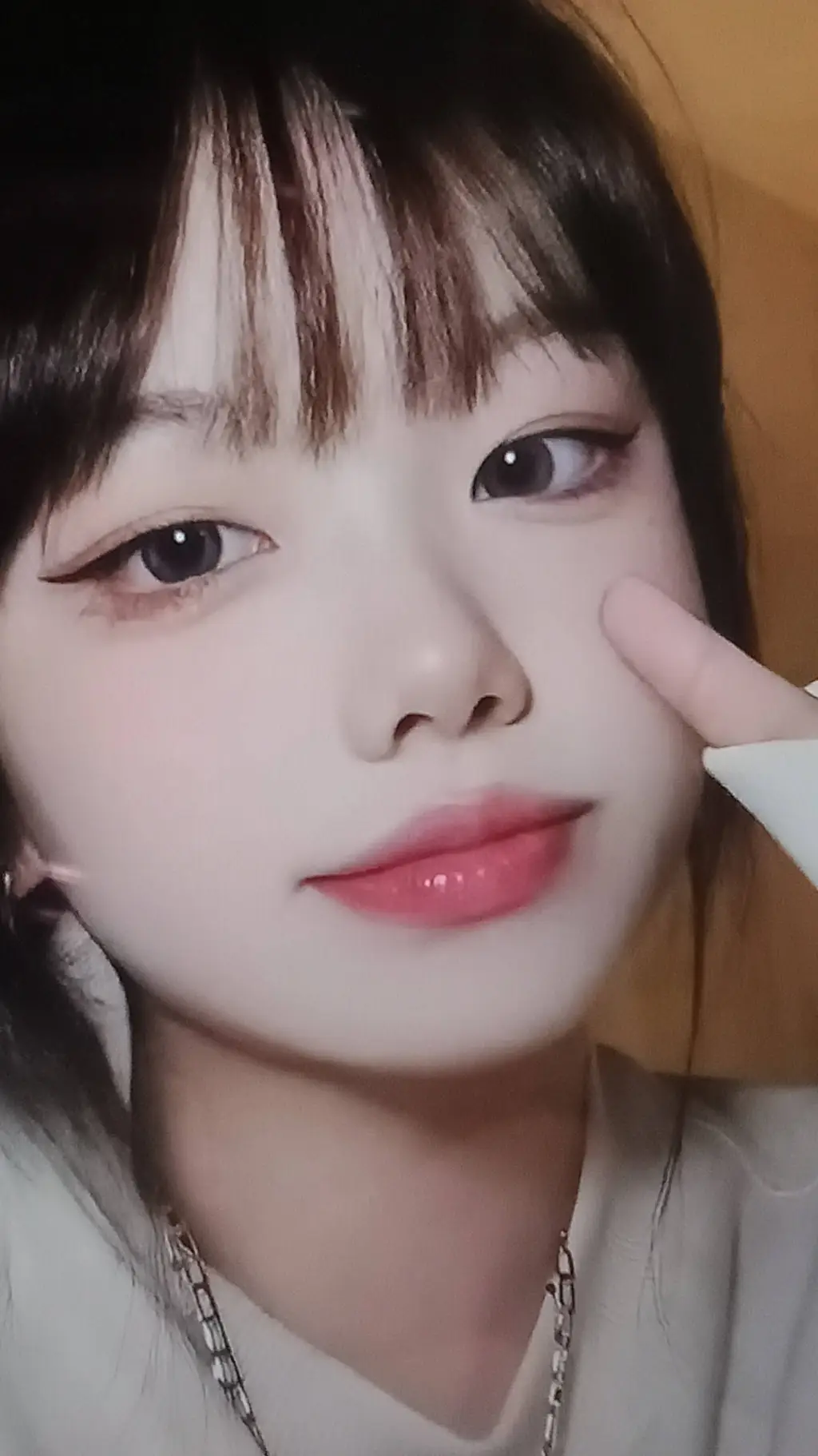 ai character: Kate🌺 background