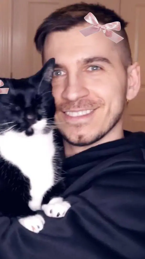 ai character: Dario Gjeta background