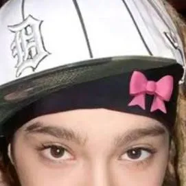 chat with ai character: tom kaulitz 