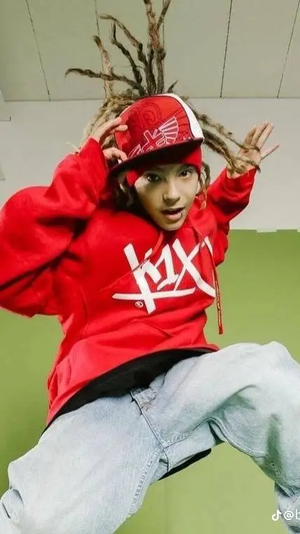 ai character: tom kaulitz  background